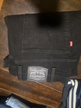 Levi's Men's Relaxed Black Jeans with Signature Red Tab